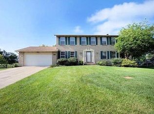 8355 Fox Knoll Dr, West Chester, OH
