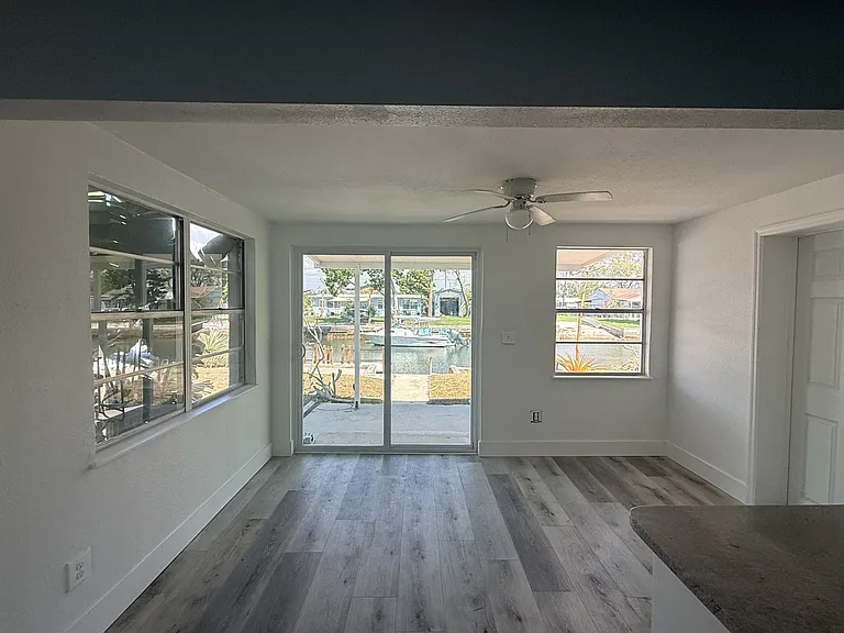 13428 Neptune Dr — Photo 17