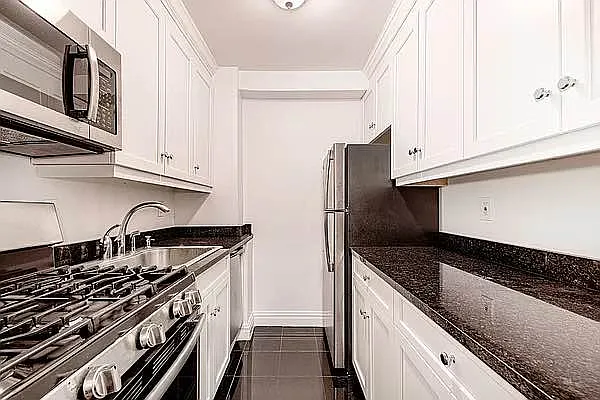 Rented by REAL New York | media 20