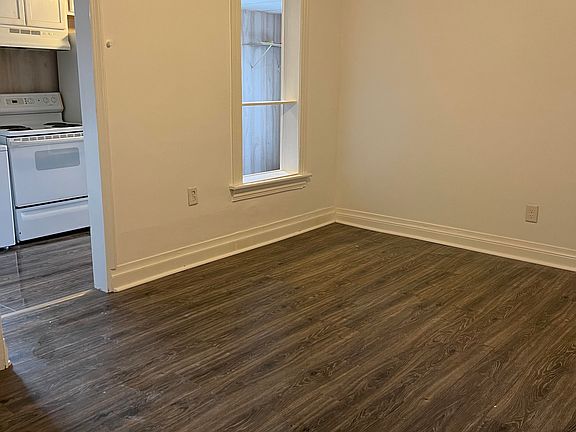 Living/Dining Area