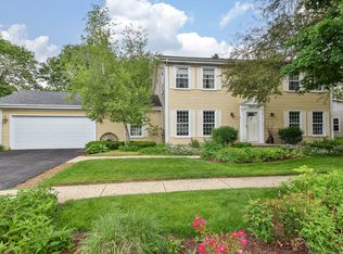 15 N Andover Ln, Geneva, IL 60134