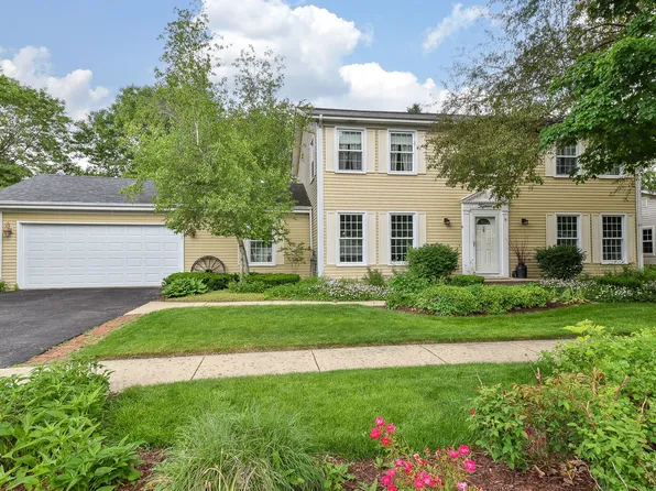 15 N Andover Ln, Geneva, IL 60134