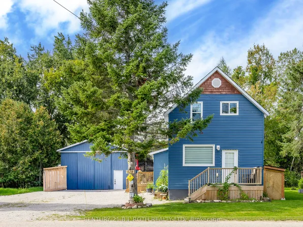 528 1st Ave, Tay, ON L0K 1R0
