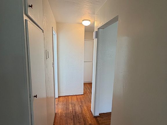 5th image of 1140 W 19th St