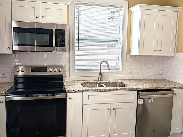 9616 China Grove Church Rd — Photo 3