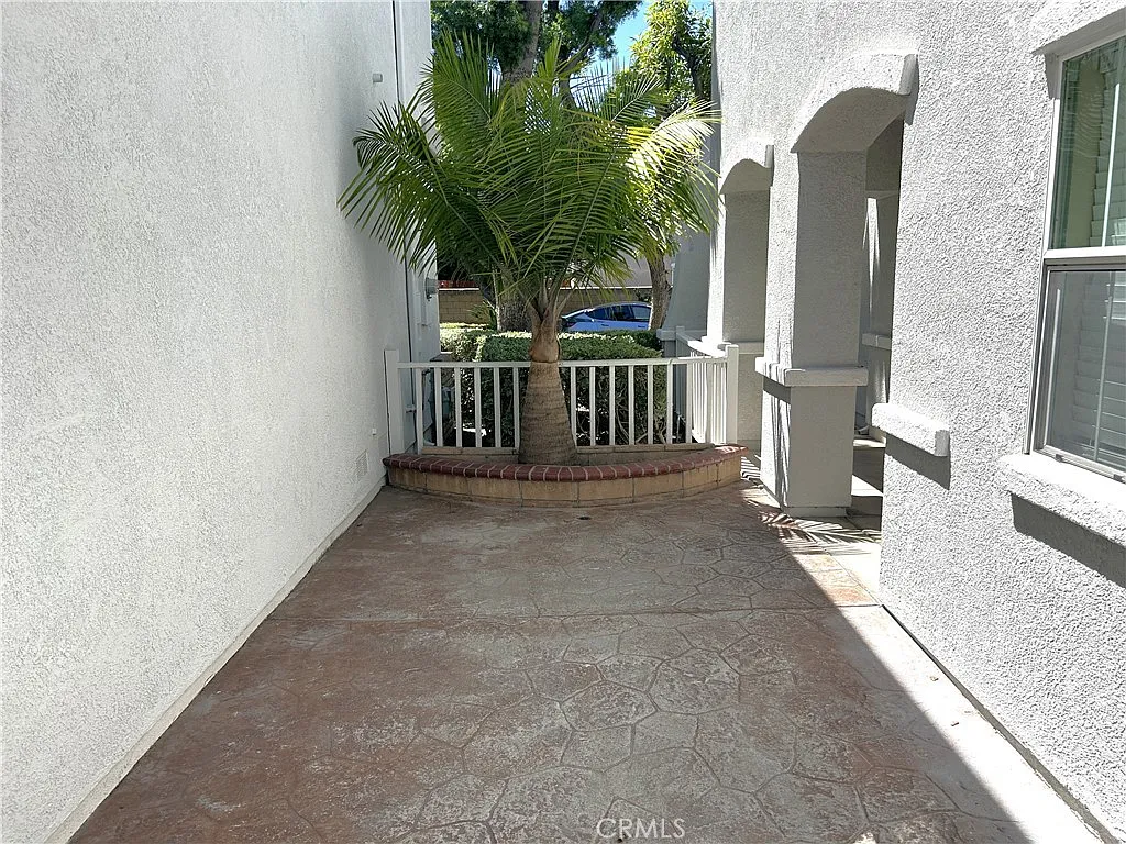 Building Photo - 6234 Meadowlark St #6234