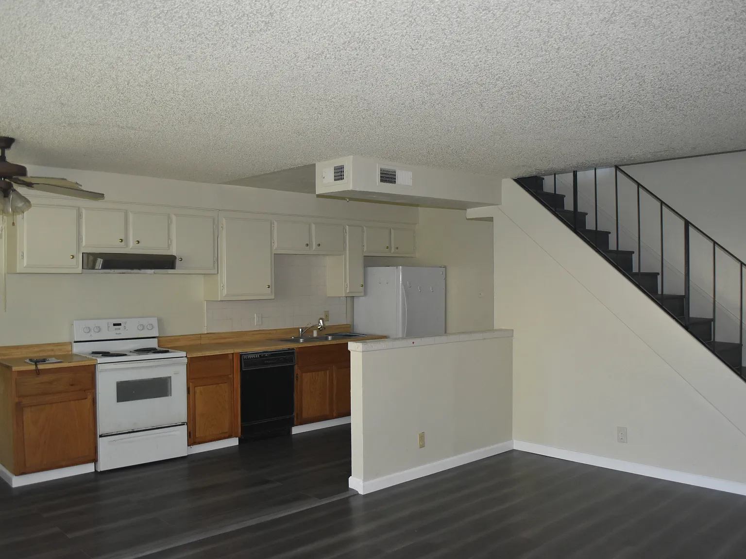 2 bed, 500 sqft, $1,695 — Photo 4