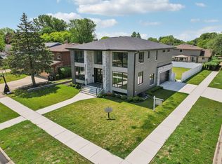 3933 Gloria Ct, Glenview, IL 60025