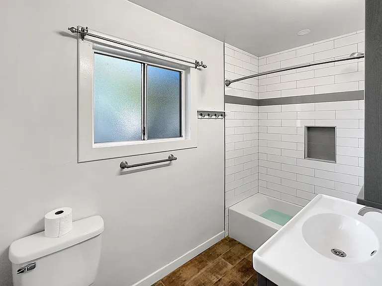 77 N Lima St — Photo 4
