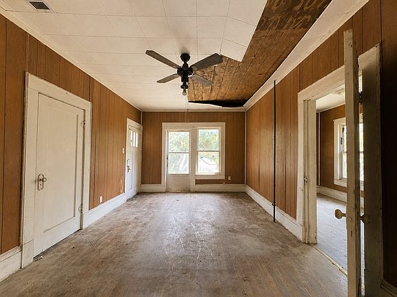 5th image of 2114 Tierney Rd