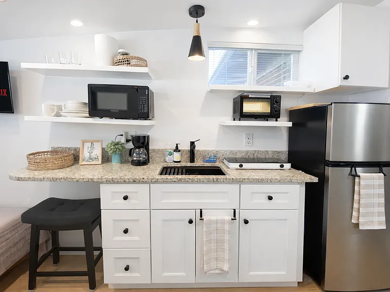 725 N Avenida Feliz #ADU — Photo 6