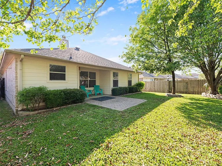 4423 Meadowside Ln — Photo 17