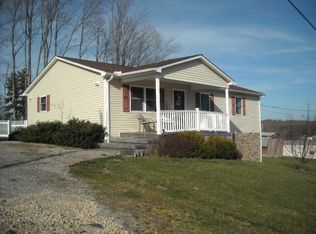 218 Meador Ln, Shady Spring, WV 25918