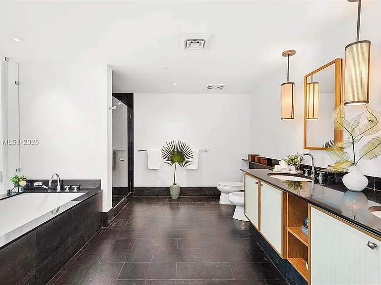 101 20th St #Townhouse B — Photo 47