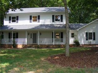 7194 Round Hill Ct, Kernersville, NC 27284