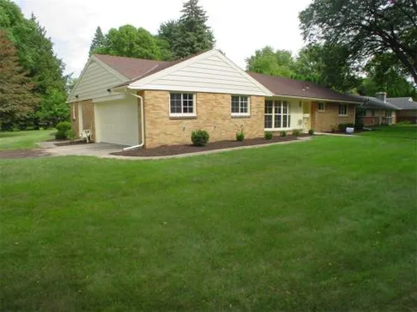 2307 Deer Path Ln, Toledo, OH 43614
