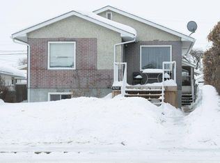 9747 107th St, Westlock, AB T7P1R8