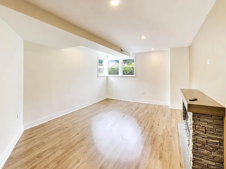 679 S Spring Rd — Photo 16