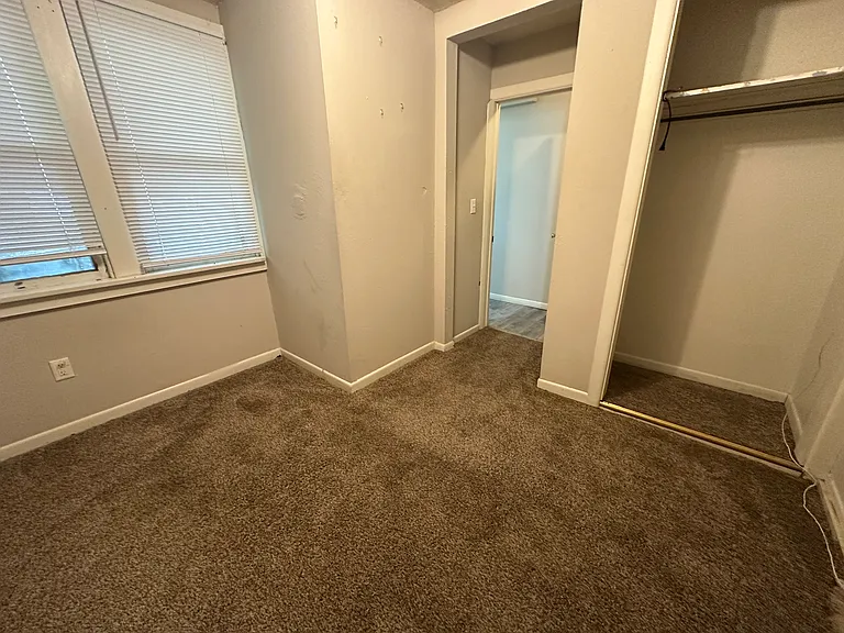 1025 E Washington St #2 — Photo 18