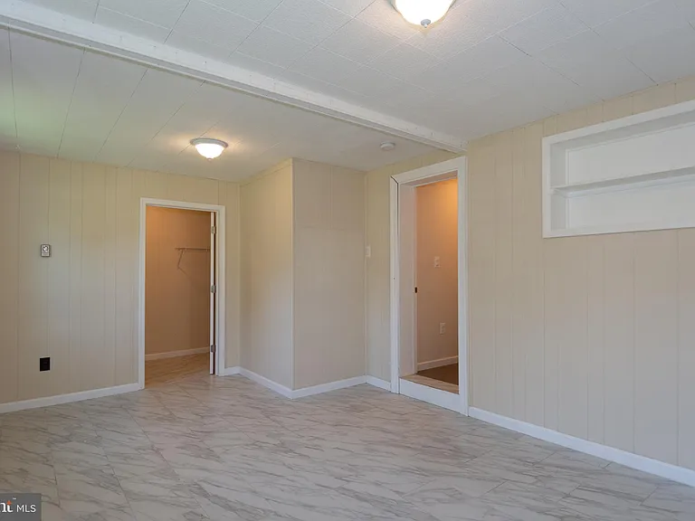 6400 Japonica St — Photo 16