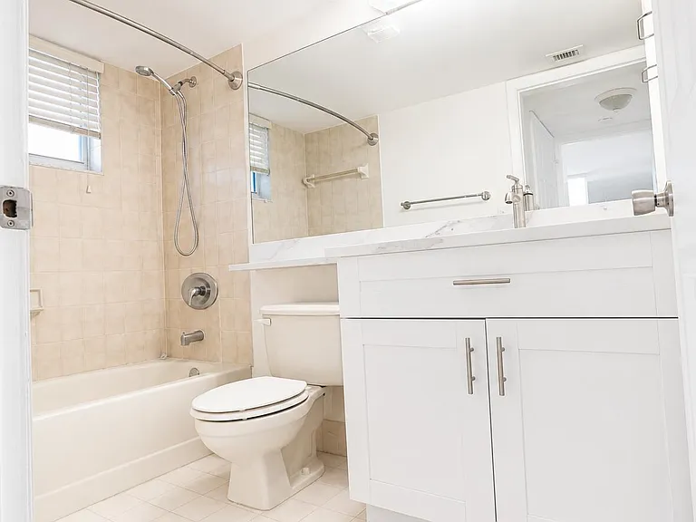 5910 Morningstar Cir #202 — Photo 9