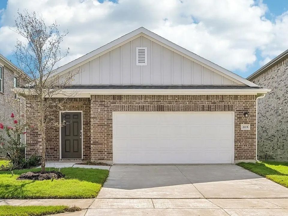 1st image of 2103 Meadow Park Dr