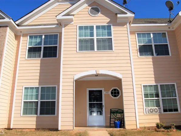 145 Nizzear Ln, Carrollton, GA 30117