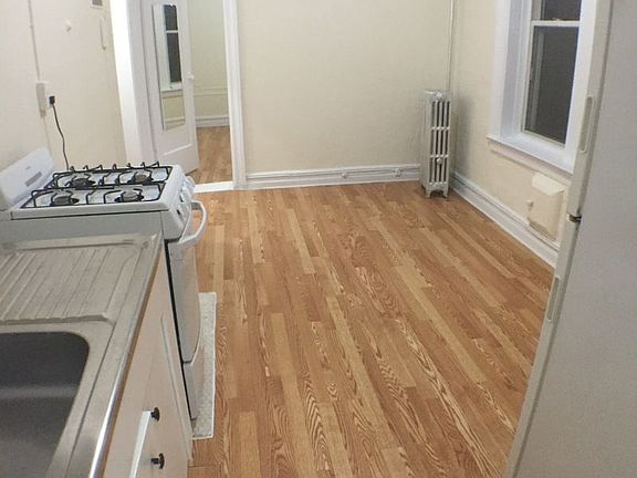 3rd image of 4812 46th St APT D3