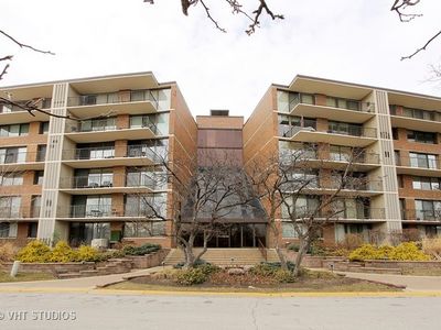 2 S Atrium Way APT 406, Elmhurst, IL, 60126