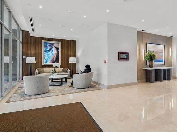 3rd image of 33 Pond Ave APT 1213
