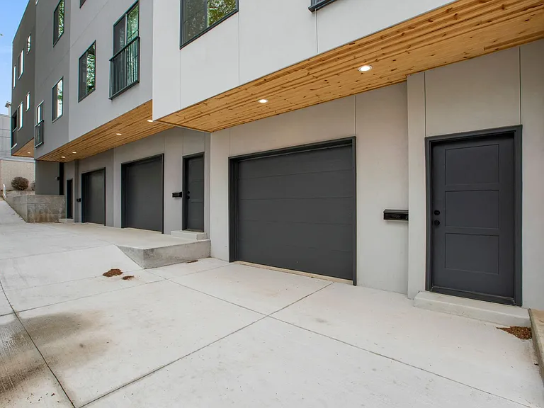 Quaker Condos - $300 Off Immediate Move-Ins! — Photo 52
