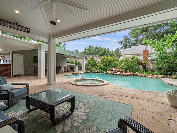 2nd image of 23 Rustic View Ct