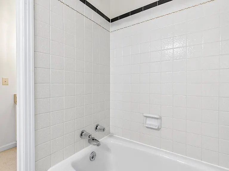 120 Briarwood Dr — Photo 57