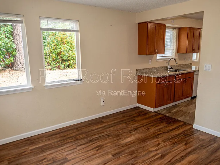 9620 Maple Ave SW — Photo 10