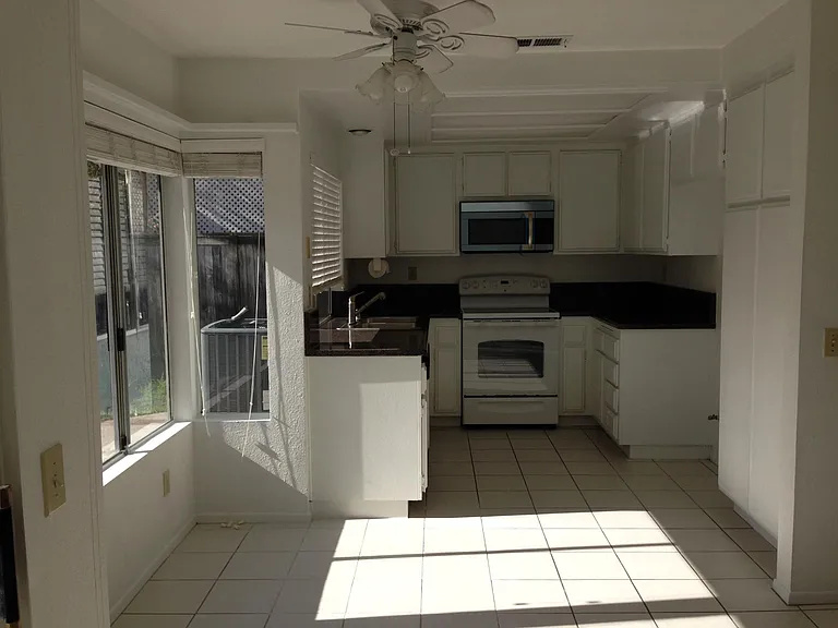 4255 Ironwood Dr — Photo 11