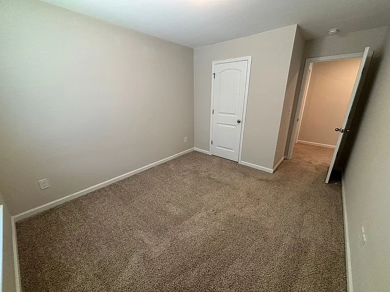 377 Baymont Dr — Photo 25