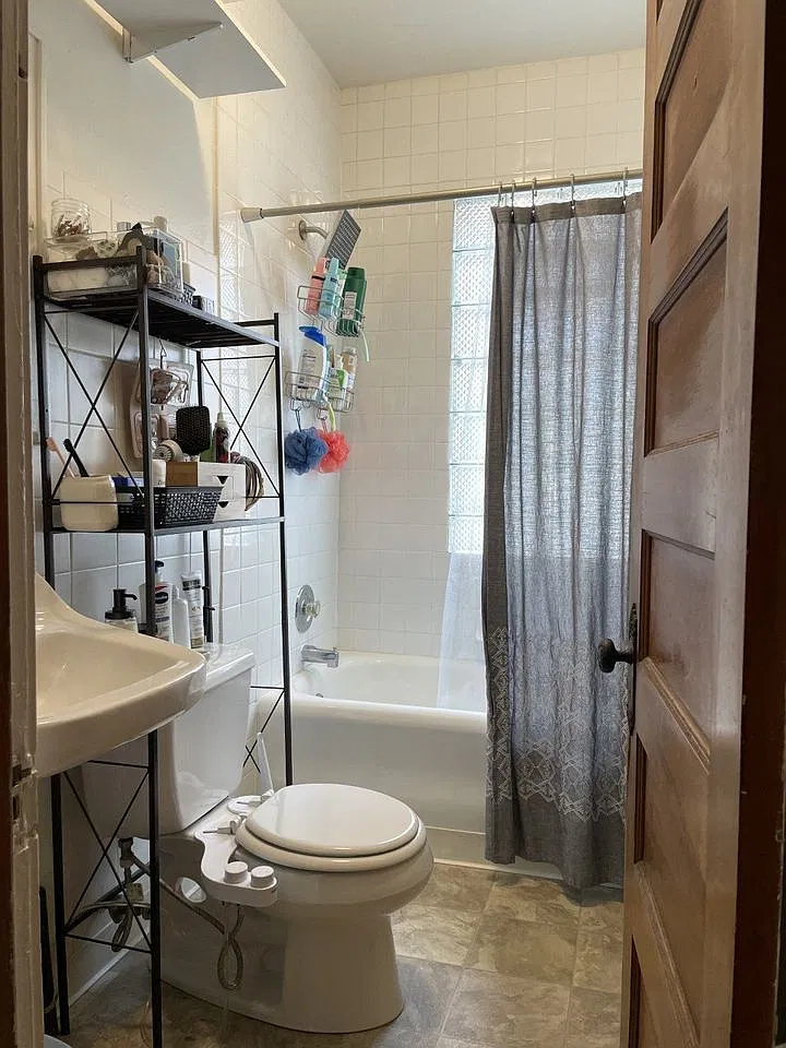 3 bed, 1800 sqft, $1,800 — Photo 1