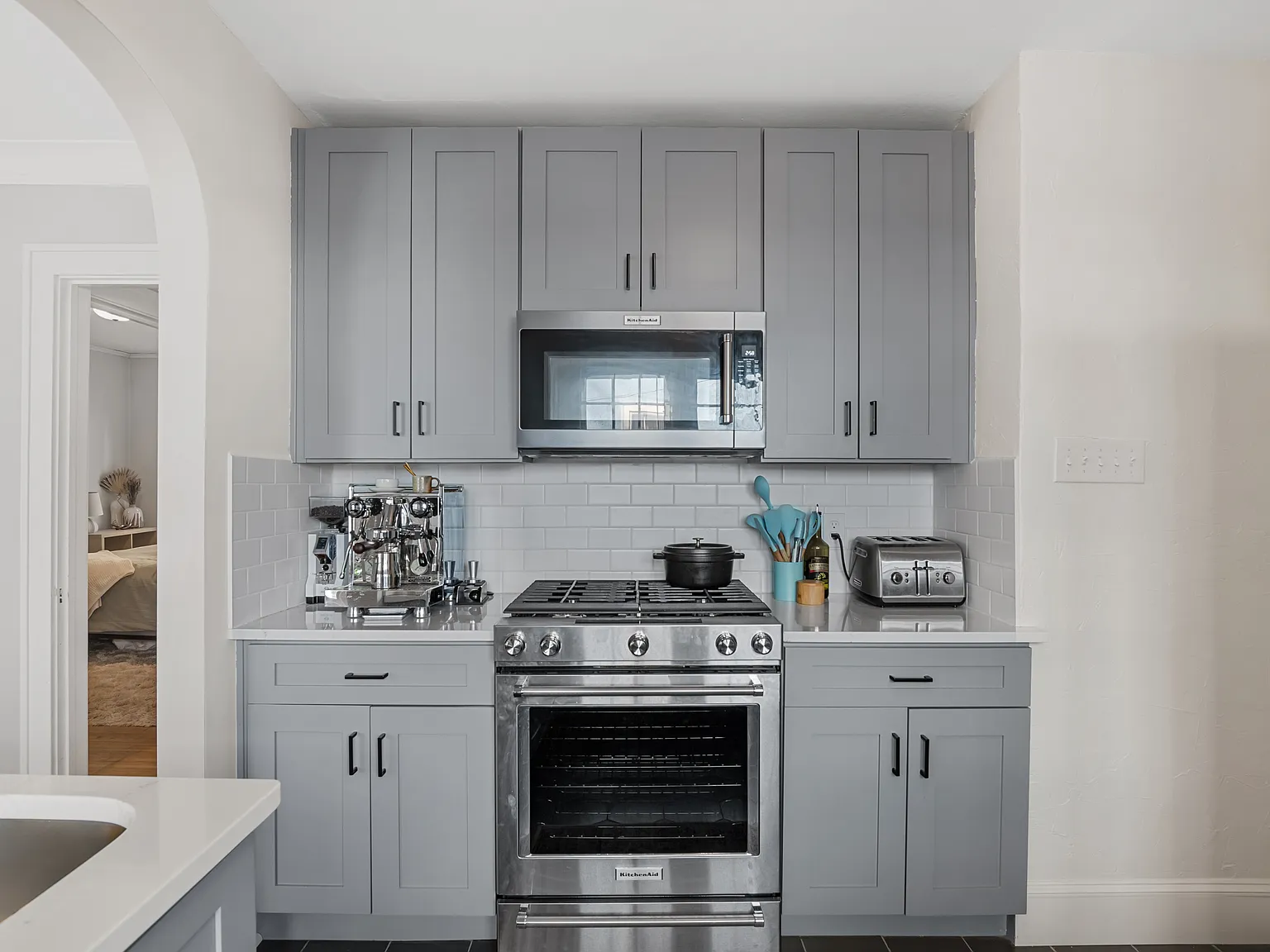 3 bed, 1400 sqft, $2,545 — Photo 3