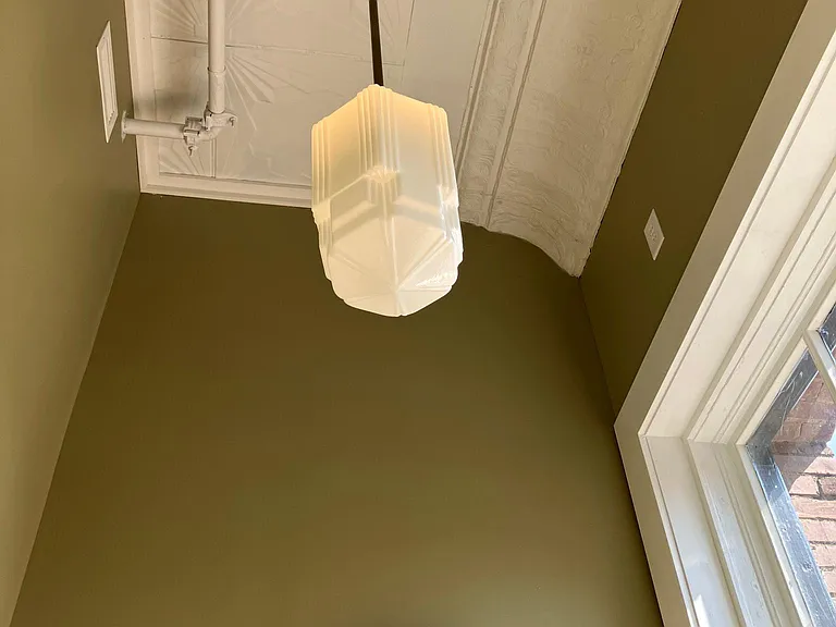 212 S Center St #203 — Photo 30