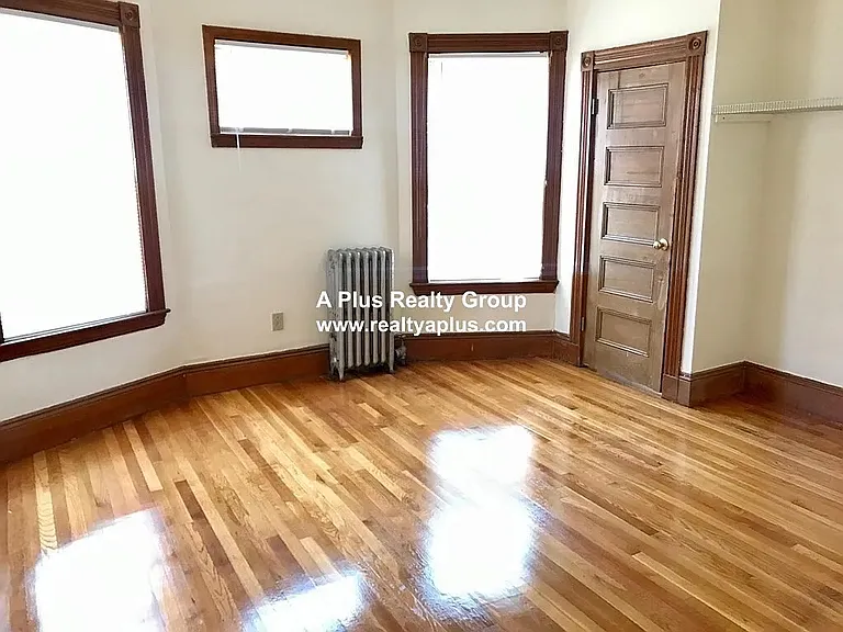 336 Centre St #1A — Photo 10