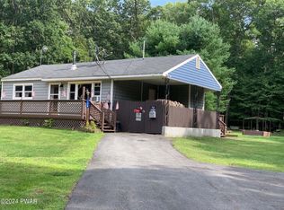 138 Winfield Rd, Hawley, PA 18428
