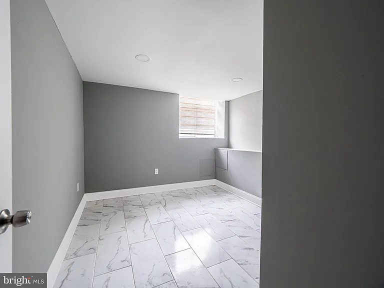 2327 N Carlisle St #1 — Photo 15