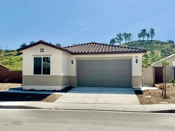 1044 Sardinia Dr, Lake Elsinore, CA 92530