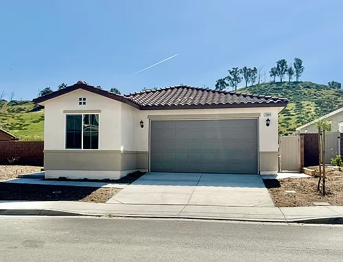 1044 Sardinia Dr Photo 1