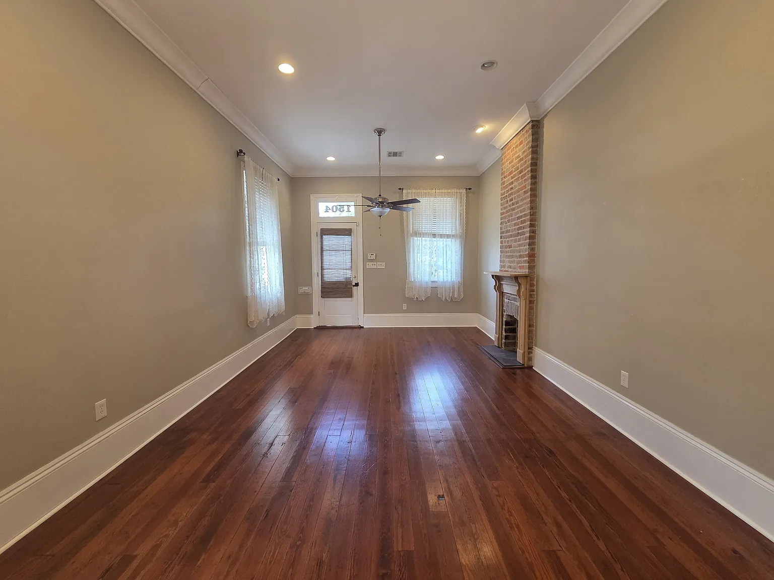 2 bed, 1250 sqft, $1,950 — Photo 4