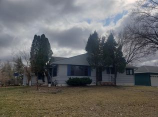 1040 Keefe St, Eagan, MN 55121