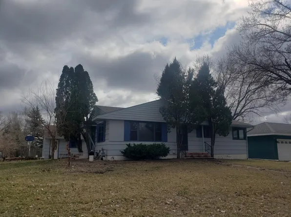 1040 Keefe St, Eagan, MN 55121