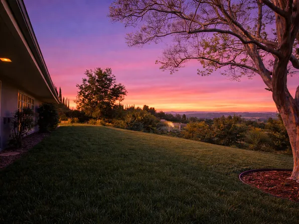 22503 Charlestown Dr, Calabasas, CA 91302