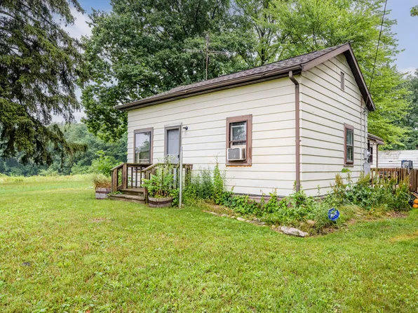 8979 Territorial Rd, Benton Harbor, MI 49022