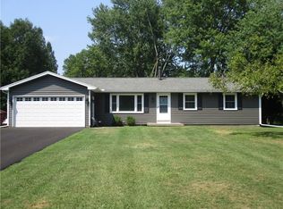 37 Woodside Dr, Rochester, NY 14624